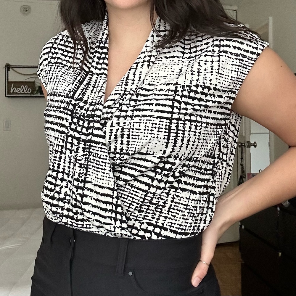 Black and White blouse. Size M. Brand: H&M